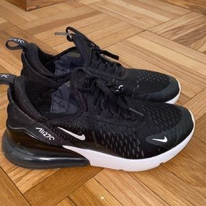 Nike Air Max 270
Big Kids' Shoes